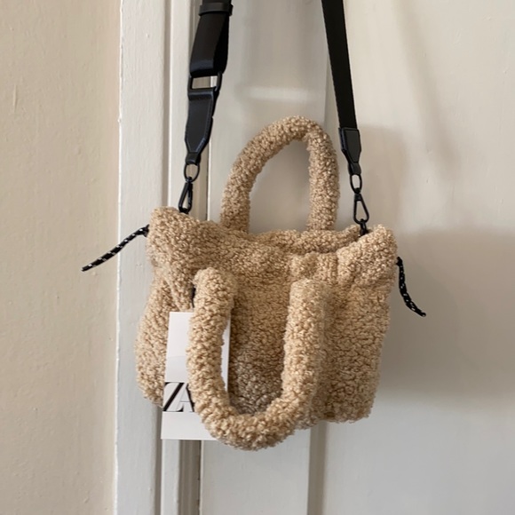 Zara Handbags - NWT Zara mini faux shearling crossbody tote bag